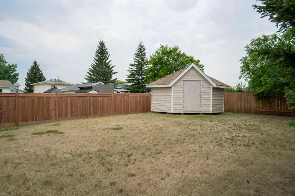 MLS® A2234002 - 8325 101 Avenue  in Saddleback Ridge Peace River, Residential