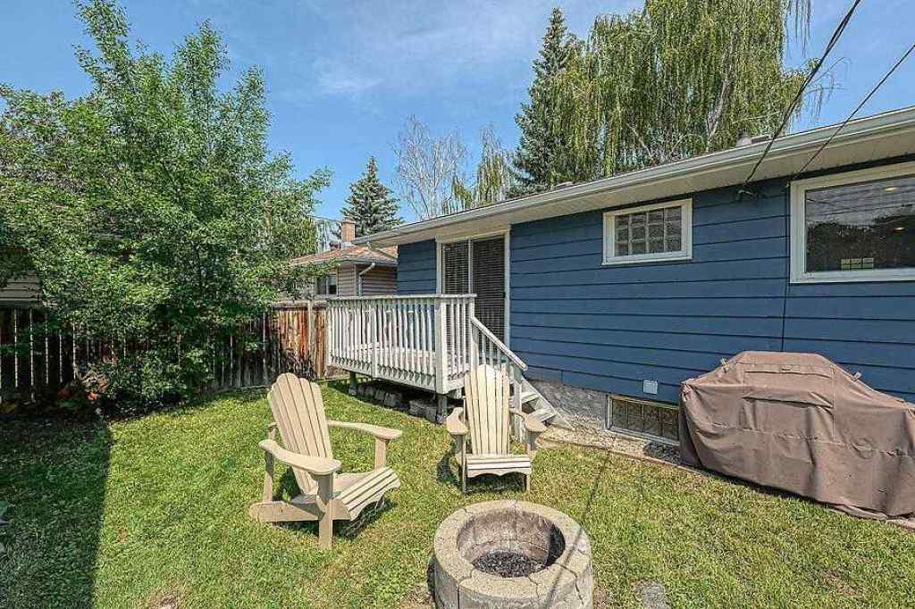 MLS® A2234016 - 51 Hollyburn Road SW in Haysboro Calgary, Residential