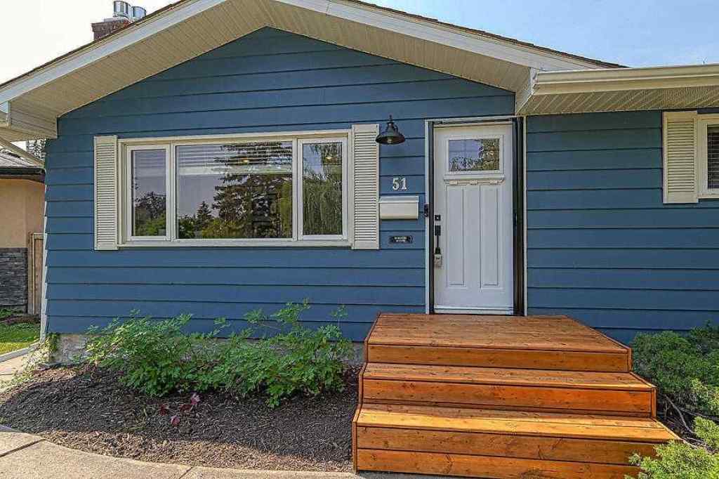 MLS® A2234016 - 51 Hollyburn Road SW in Haysboro Calgary, Residential