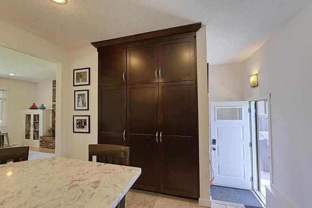 MLS® A2234016 - 51 Hollyburn Road SW in Haysboro Calgary, Residential