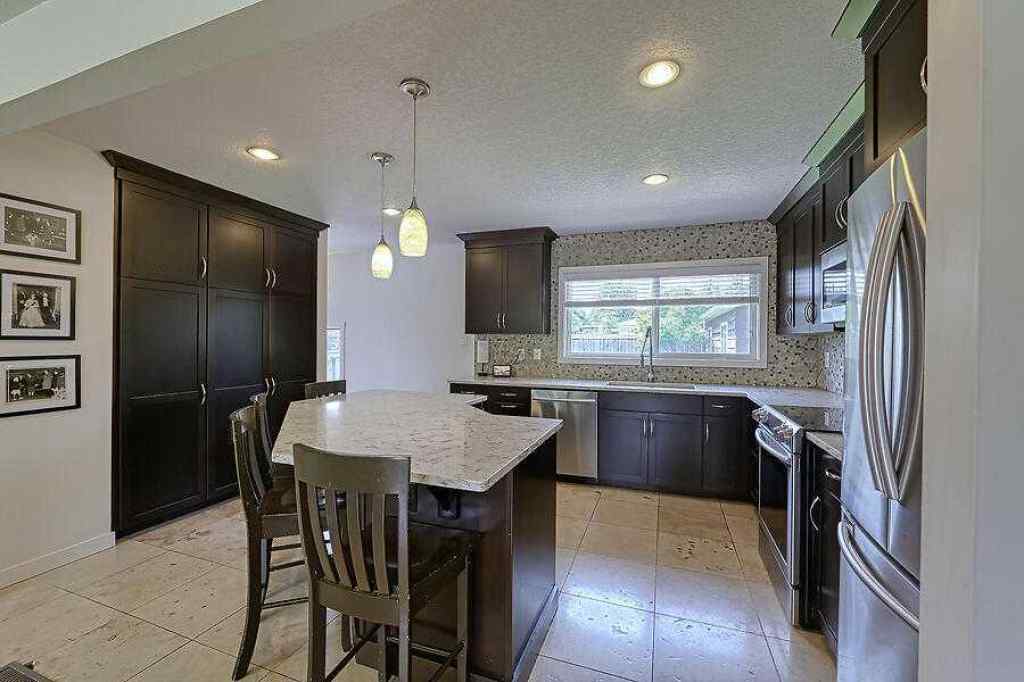 MLS® A2234016 - 51 Hollyburn Road SW in Haysboro Calgary, Residential