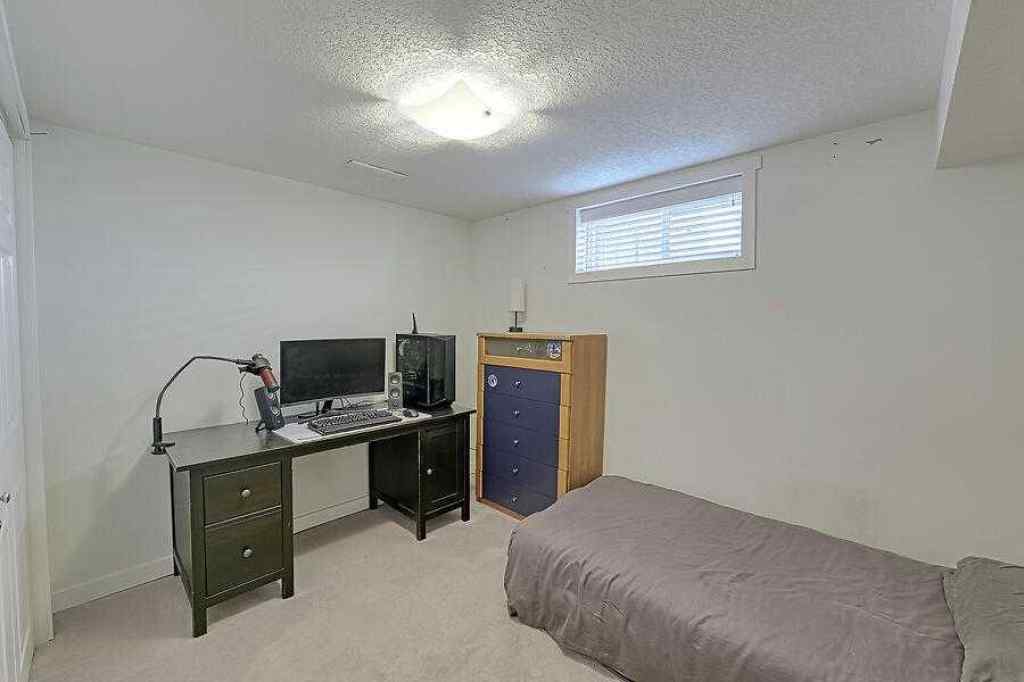 MLS® A2234016 - 51 Hollyburn Road SW in Haysboro Calgary, Residential