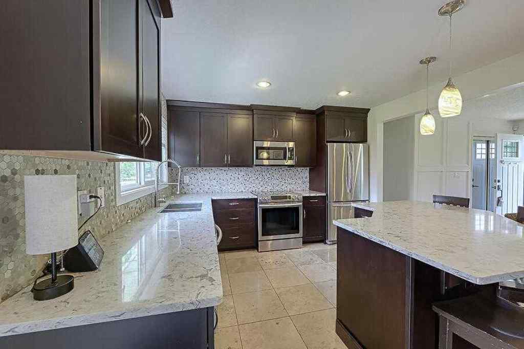 MLS® A2234016 - 51 Hollyburn Road SW in Haysboro Calgary, Residential