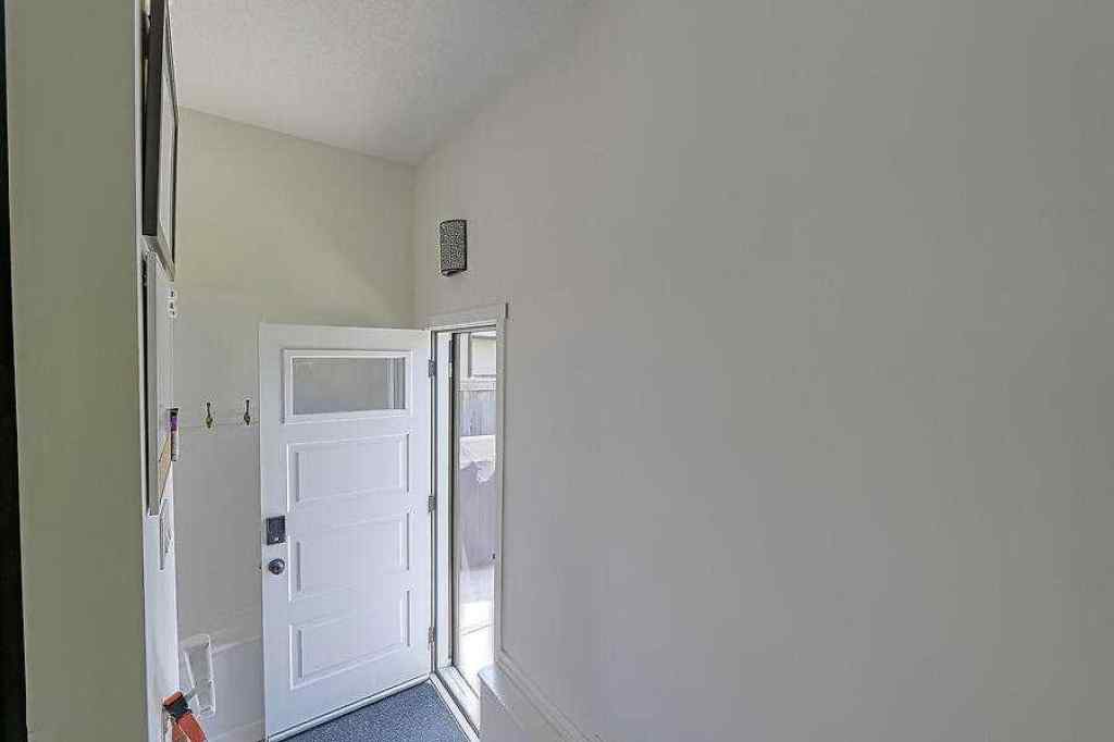 MLS® A2234016 - 51 Hollyburn Road SW in Haysboro Calgary, Residential