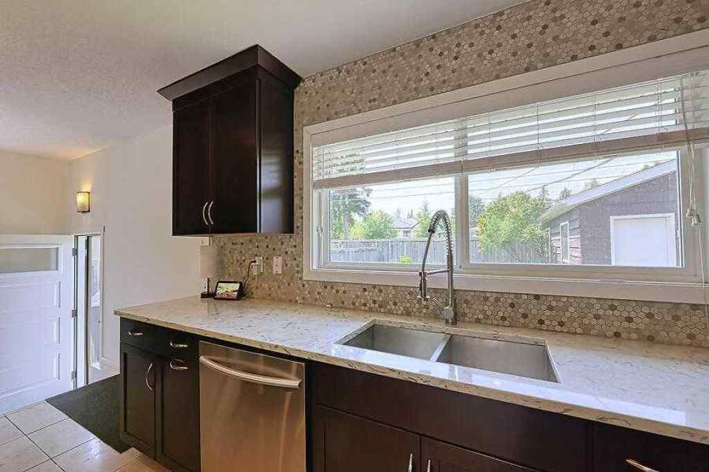 MLS® A2234016 - 51 Hollyburn Road SW in Haysboro Calgary, Residential