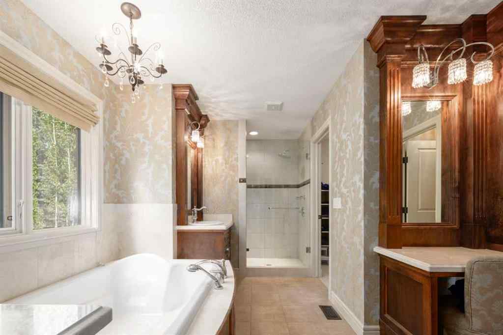 MLS® A2234019 - 10 Spring Valley Place SW in Springbank Hill Calgary, Residential