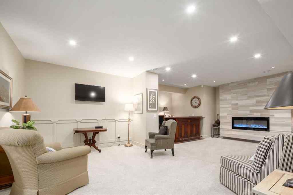 MLS® A2234019 - 10 Spring Valley Place SW in Springbank Hill Calgary, Residential