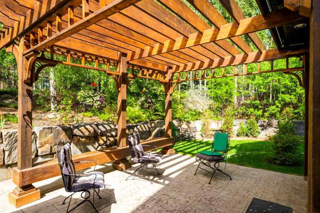 MLS® A2234019 - 10 Spring Valley Place SW in Springbank Hill Calgary, Residential