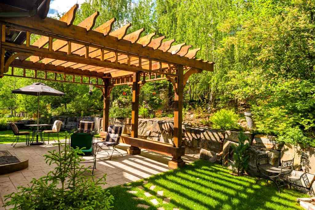 MLS® A2234019 - 10 Spring Valley Place SW in Springbank Hill Calgary, Residential