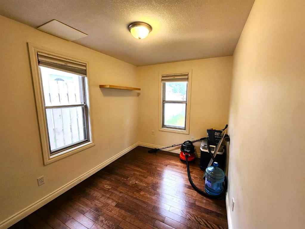 MLS® A2234054 - 5713 57 Avenue  in Riverside Meadows Red Deer, Residential
