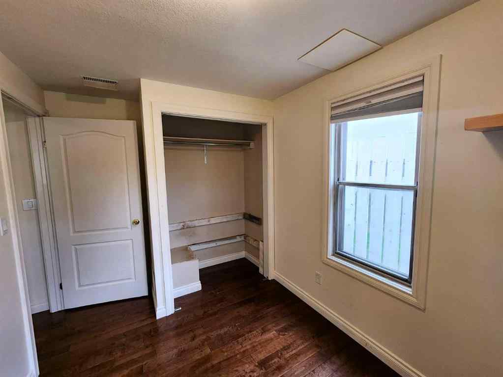 MLS® A2234054 - 5713 57 Avenue  in Riverside Meadows Red Deer, Residential