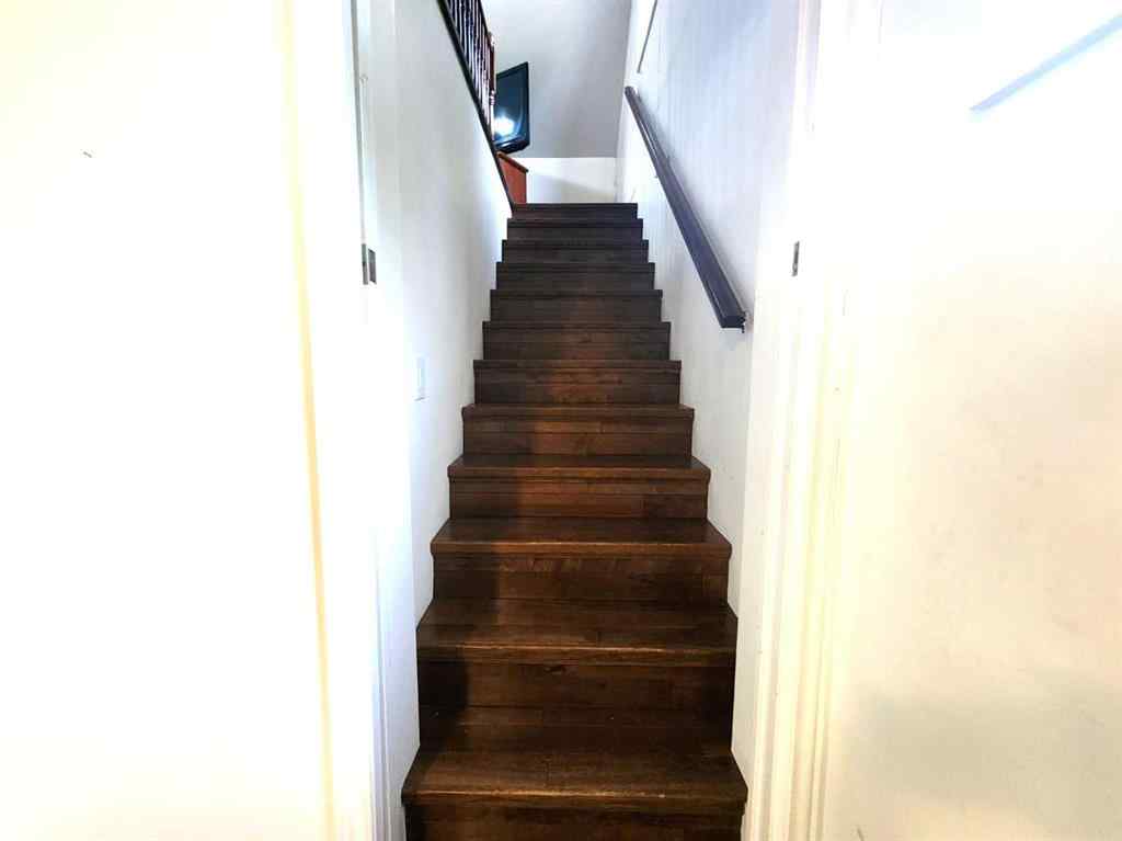 MLS® A2234054 - 5713 57 Avenue  in Riverside Meadows Red Deer, Residential