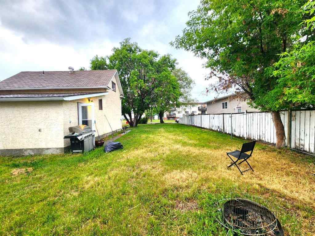 MLS® A2234054 - 5713 57 Avenue  in Riverside Meadows Red Deer, Residential