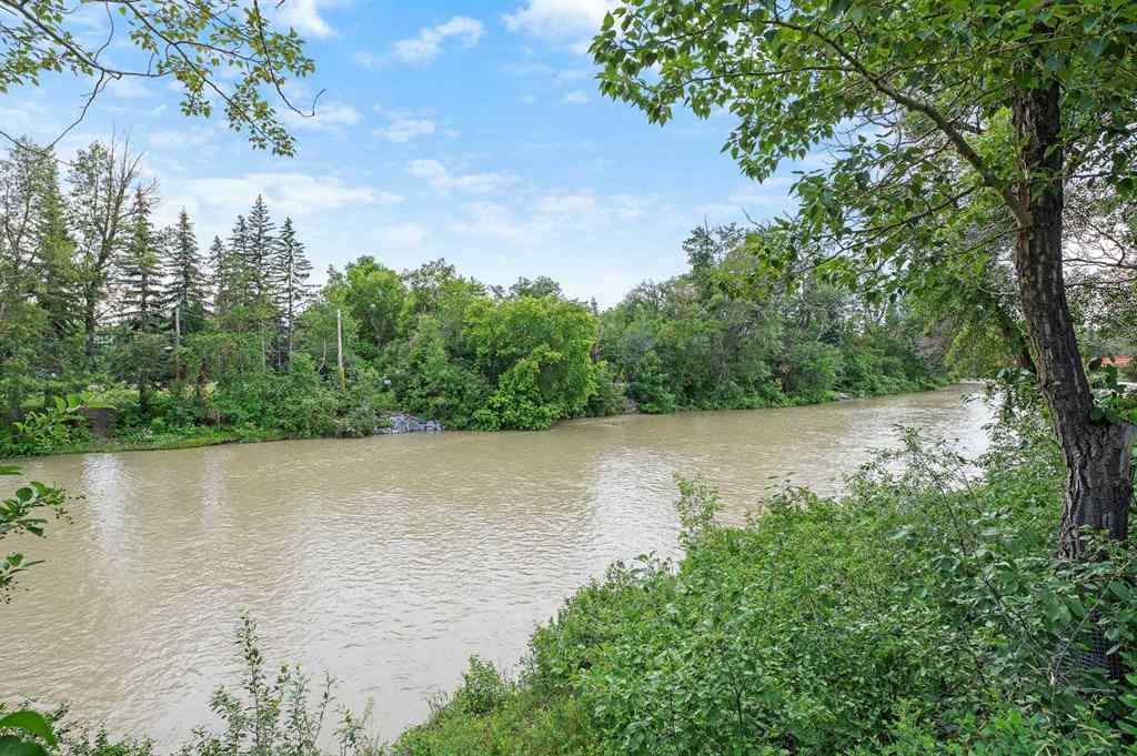 MLS® A2234057 - Unit #201 228 26 Avenue SW in Mission Calgary, Residential
