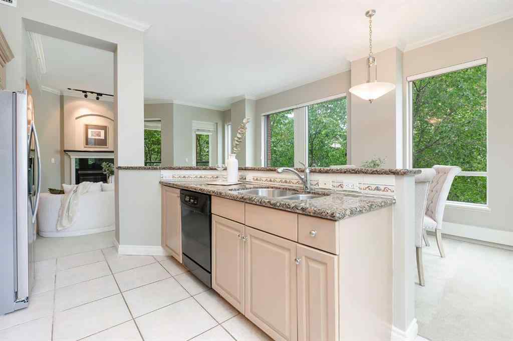 MLS® A2234057 - Unit #201 228 26 Avenue SW in Mission Calgary, Residential
