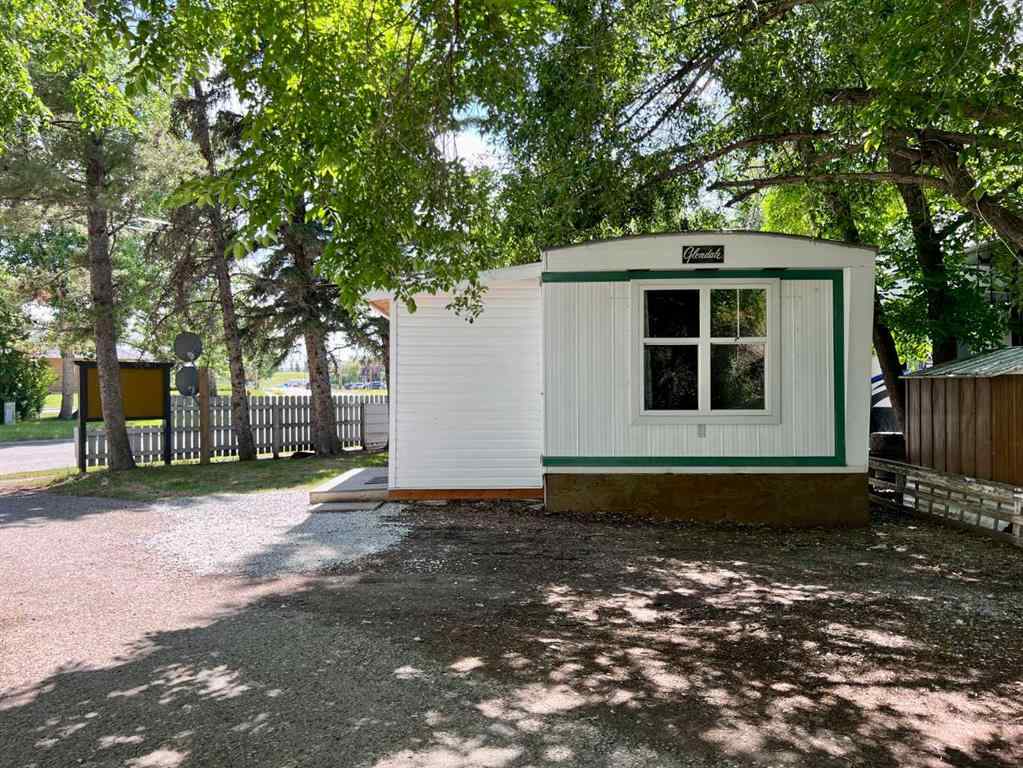 MLS® A2234080 - Unit #1 911 MacLeod Street  in NONE Pincher Creek, Mobile