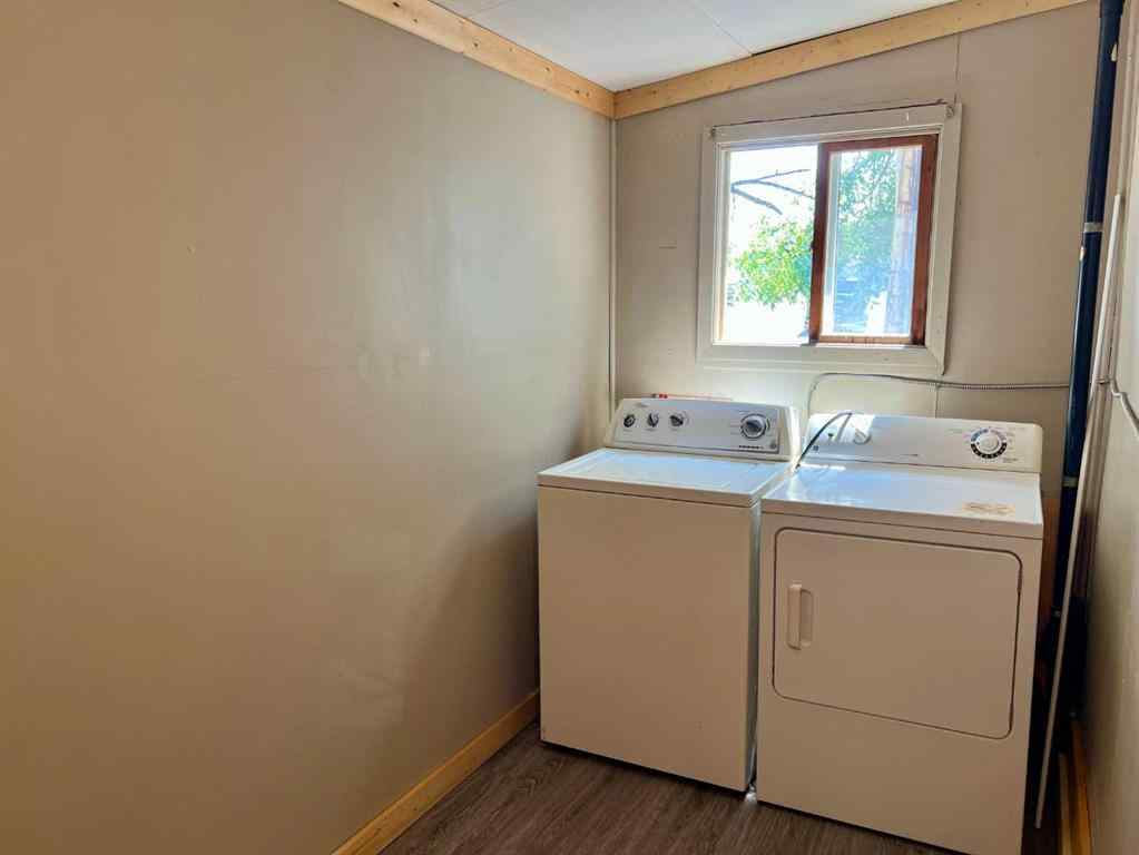 MLS® A2234080 - Unit #1 911 MacLeod Street  in NONE Pincher Creek, Mobile