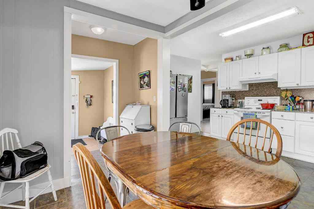 MLS® A2234082 - 1111 7th Avenue  in N/A Beaverlodge, Residential