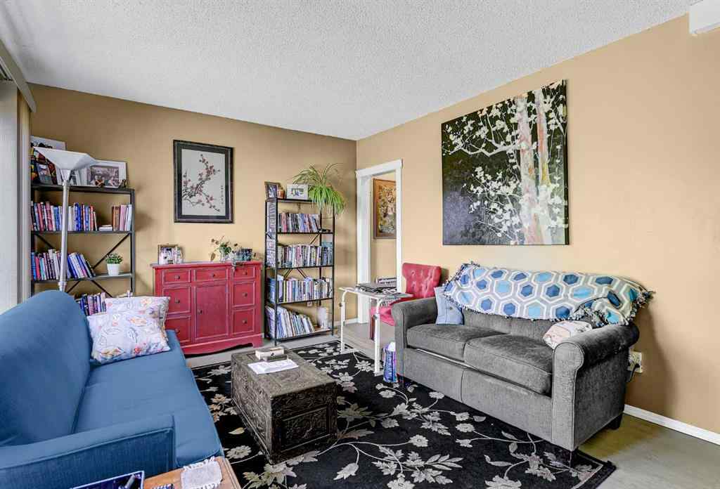 MLS® A2234082 - 1111 7th Avenue  in N/A Beaverlodge, Residential