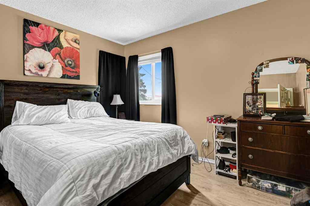 MLS® A2234082 - 1111 7th Avenue  in N/A Beaverlodge, Residential