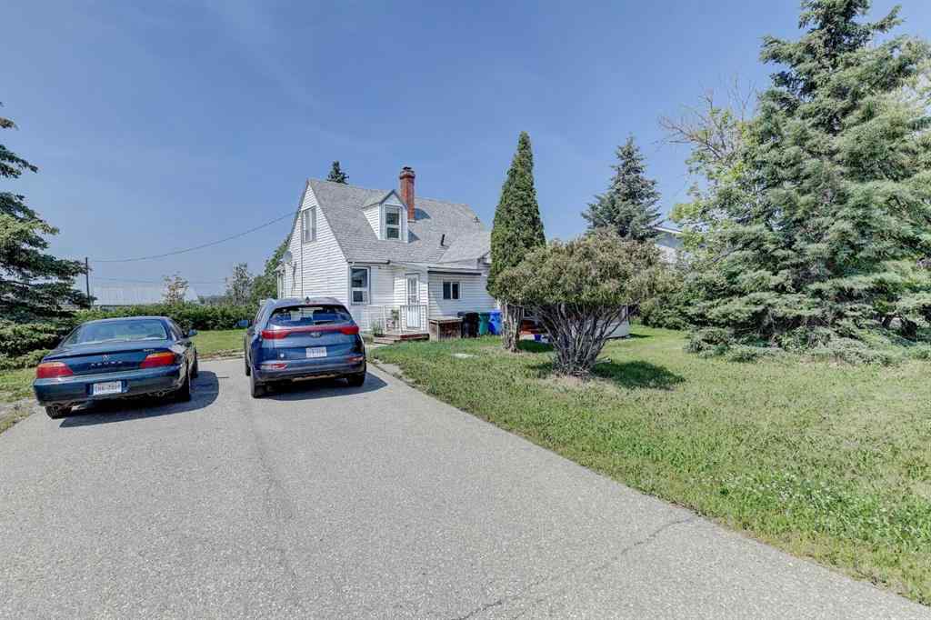 MLS® A2234082 - 1111 7th Avenue  in N/A Beaverlodge, Residential