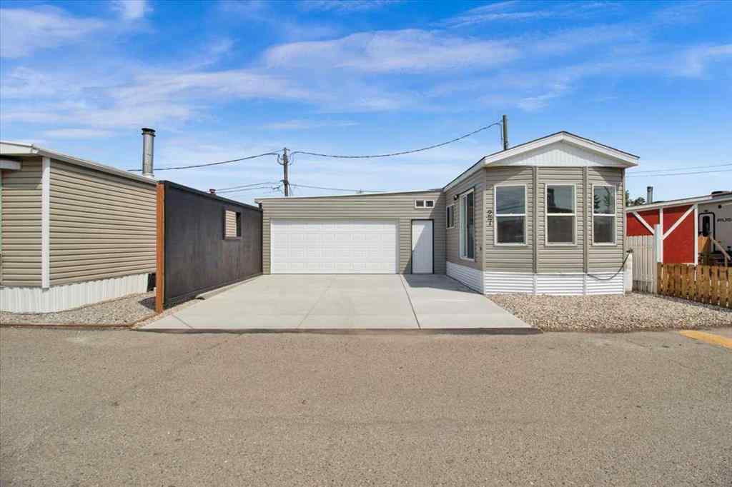 MLS® A2234101 - Unit #27 2106 50 Street SE in Forest Lawn Calgary, Mobile