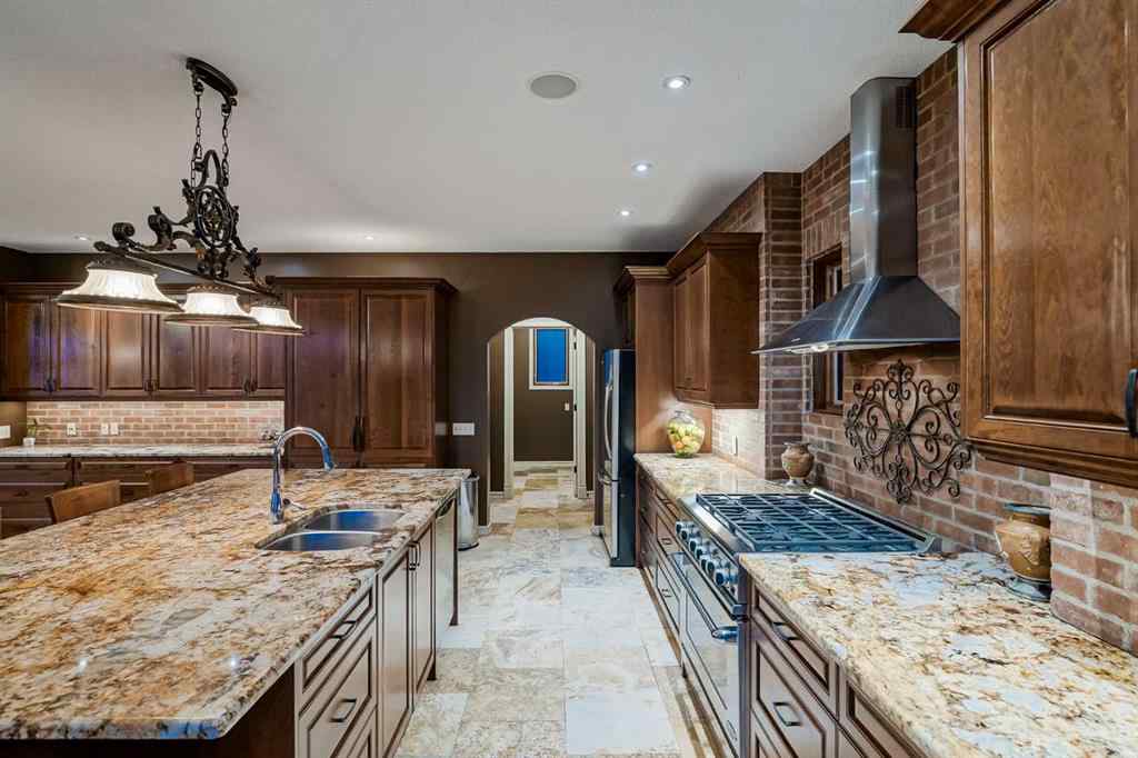 MLS® A2234105 - 804 9A Street NE in Renfrew Calgary, Residential