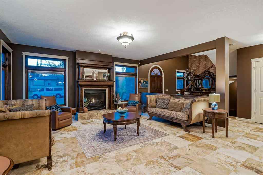 MLS® A2234105 - 804 9A Street NE in Renfrew Calgary, Residential