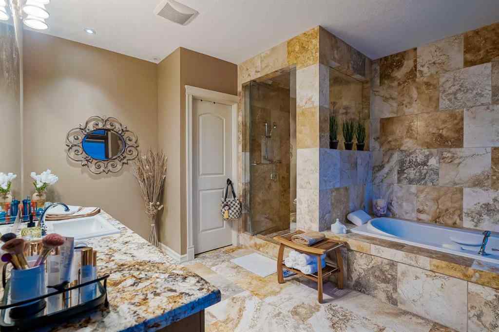 MLS® A2234105 - 804 9A Street NE in Renfrew Calgary, Residential