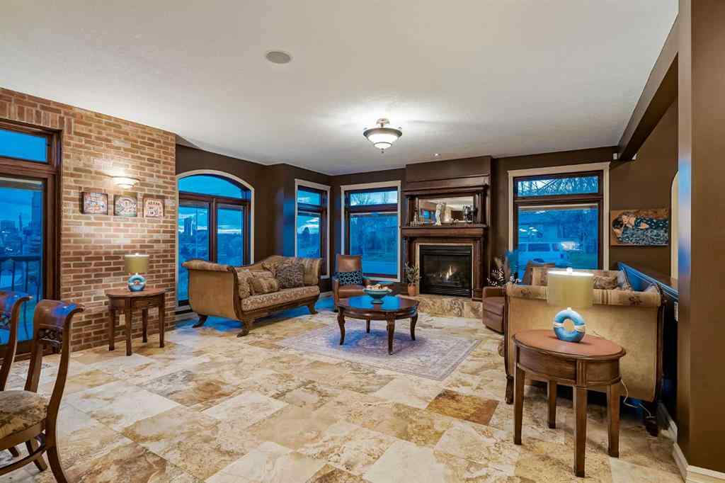 MLS® A2234105 - 804 9A Street NE in Renfrew Calgary, Residential