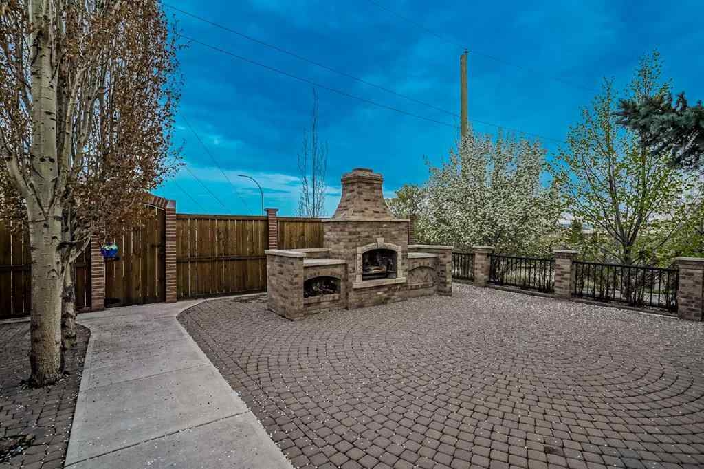 MLS® A2234105 - 804 9A Street NE in Renfrew Calgary, Residential