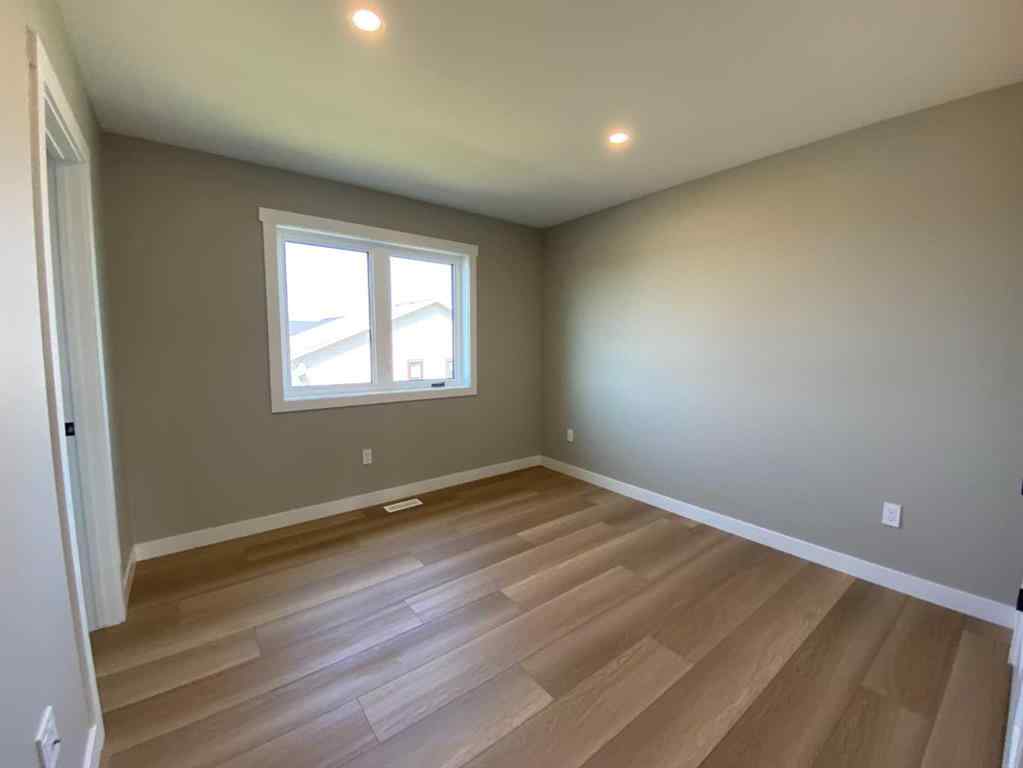MLS® A2234108 - 4 Williams Avenue  in NONE Olds, Residential