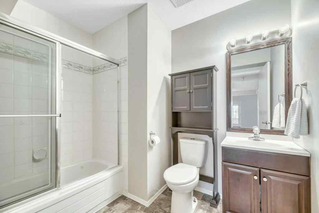 MLS® A2234109 - 517 Lakeside Greens Place  in Lakeside Greens Chestermere, Residential