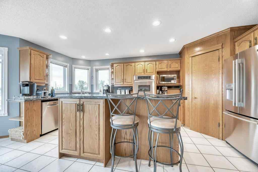 MLS® A2234109 - 517 Lakeside Greens Place  in Lakeside Greens Chestermere, Residential