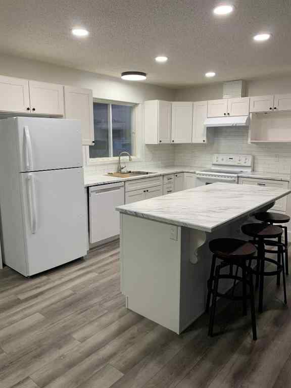 MLS® A2234110 - 4406 56 Street  in NONE Grimshaw, Residential