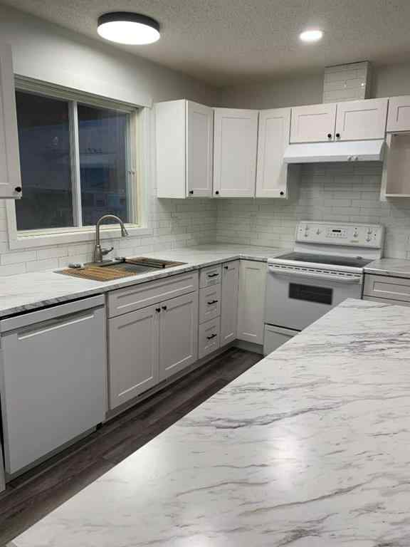 MLS® A2234110 - 4406 56 Street  in NONE Grimshaw, Residential