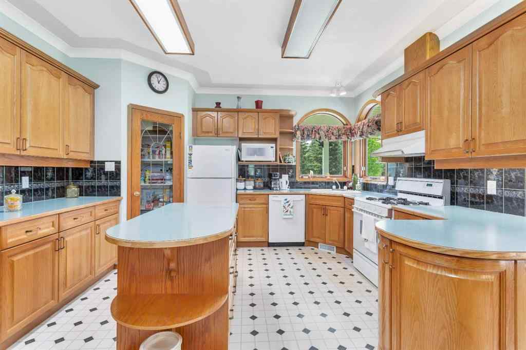MLS® A2234112 - 4000 42 Street  in Rocky Mtn House Rocky Mountain House, Residential
