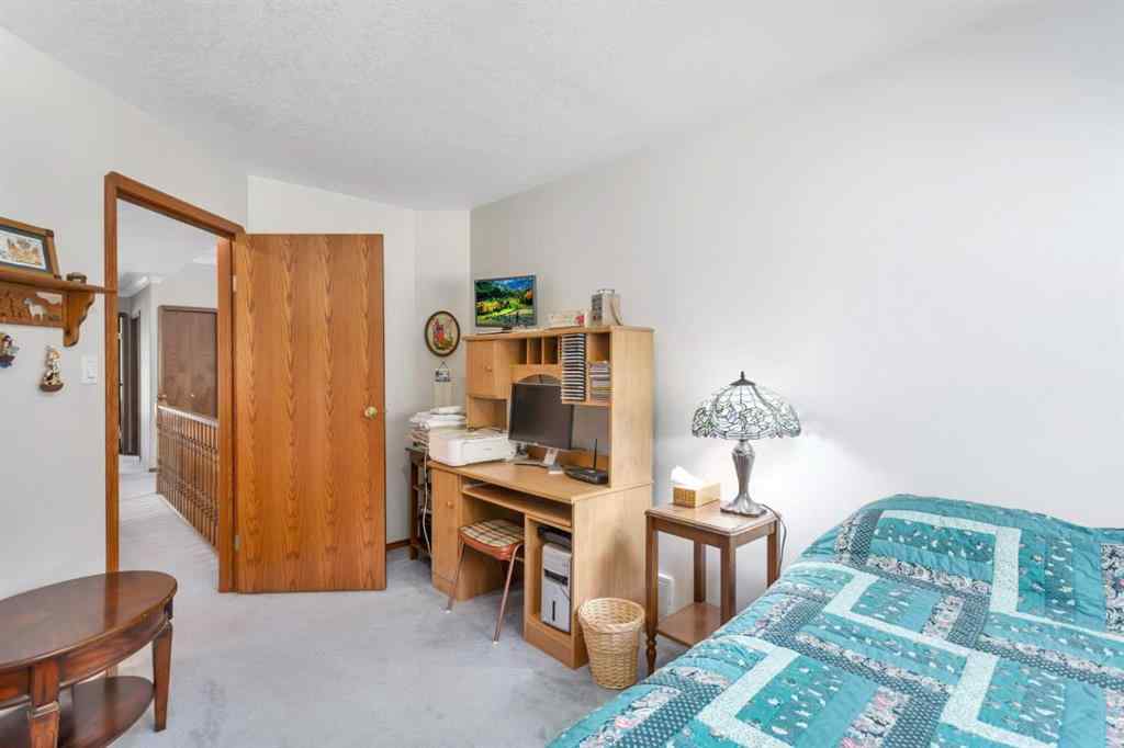 MLS® A2234112 - 4000 42 Street  in Rocky Mtn House Rocky Mountain House, Residential