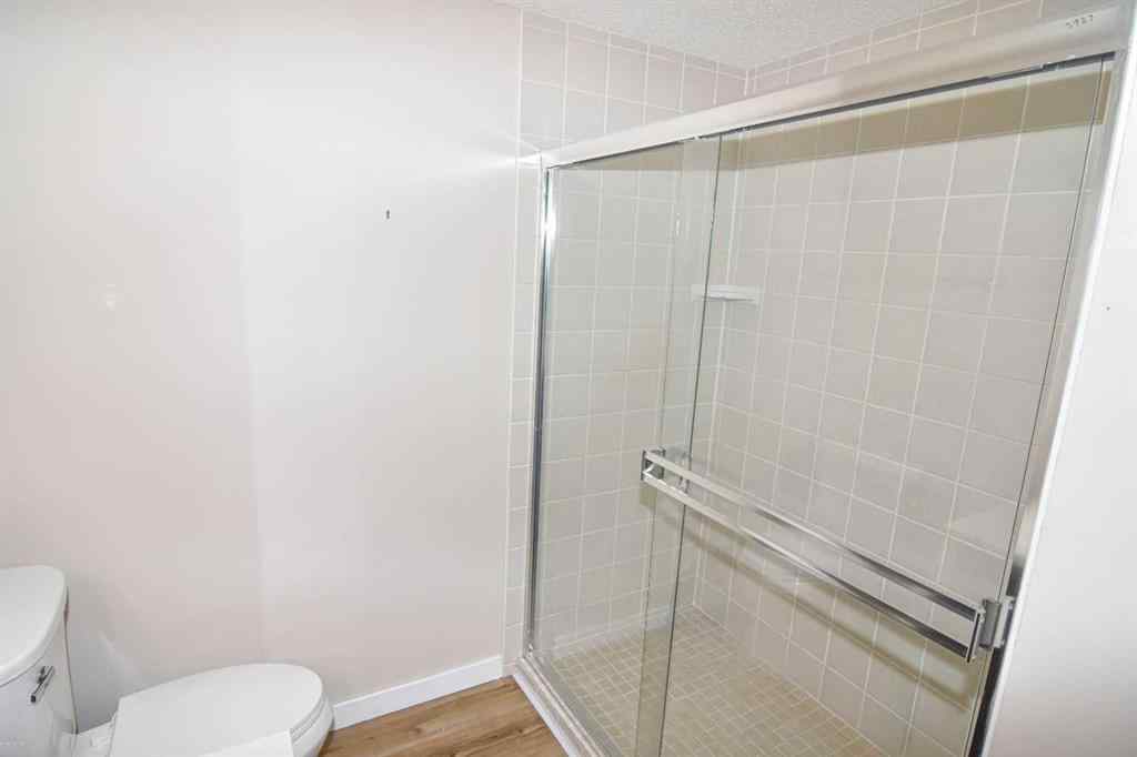 MLS® A2234113 - Unit #109 2022 Canyon Meadows Drive SE in Queensland Calgary, Residential