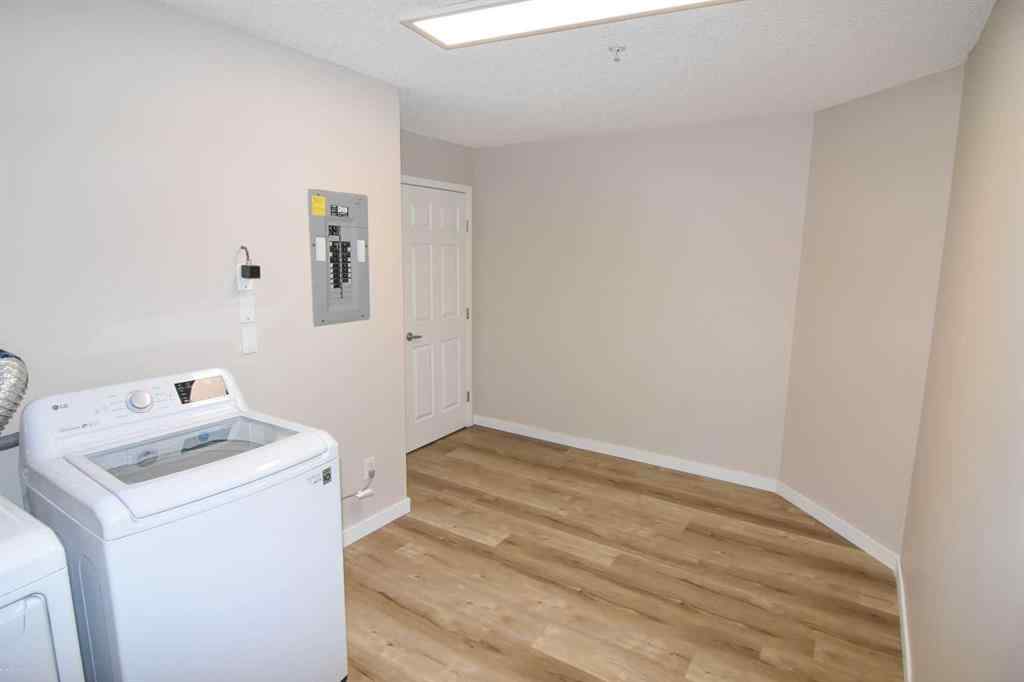 MLS® A2234113 - Unit #109 2022 Canyon Meadows Drive SE in Queensland Calgary, Residential