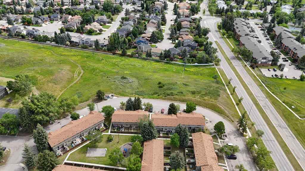 MLS® A2234113 - Unit #109 2022 Canyon Meadows Drive SE in Queensland Calgary, Residential
