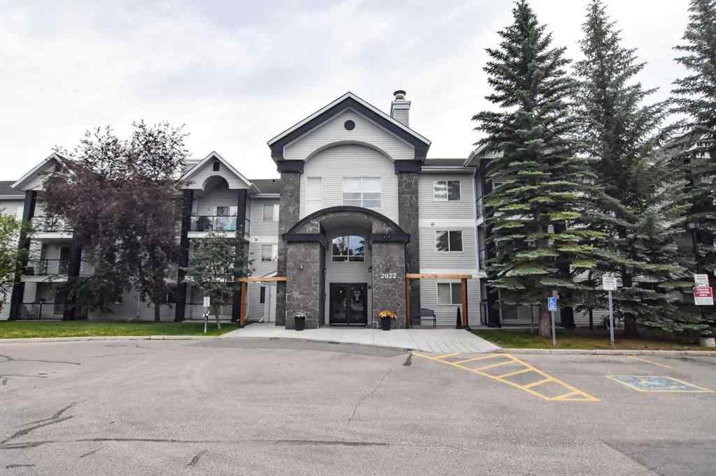 MLS® A2234113 - Unit #109 2022 Canyon Meadows Drive SE in Queensland Calgary, Residential