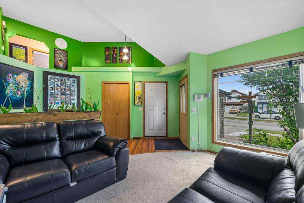 MLS® A2234120 - 29 Country Hills Drive NW in Country Hills Calgary, Residential