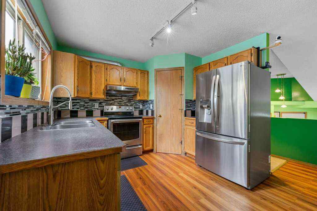 MLS® A2234120 - 29 Country Hills Drive NW in Country Hills Calgary, Residential