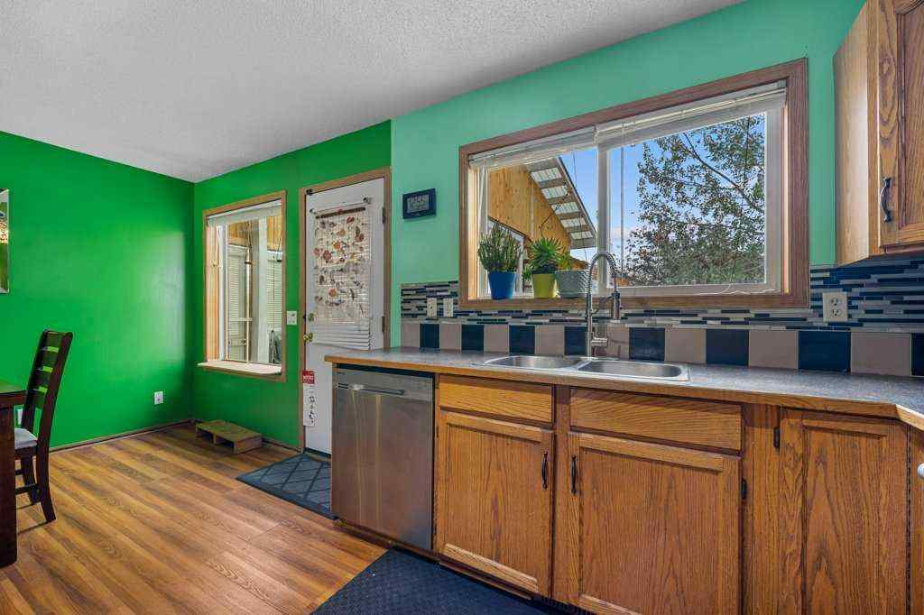 MLS® A2234120 - 29 Country Hills Drive NW in Country Hills Calgary, Residential