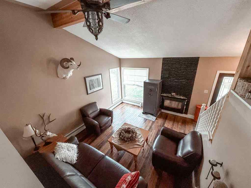 MLS® A2234224 - 4914 52 Street  in NONE Eaglesham, Residential