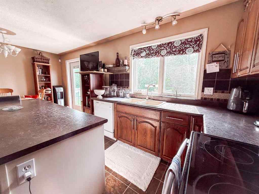 MLS® A2234224 - 4914 52 Street  in NONE Eaglesham, Residential