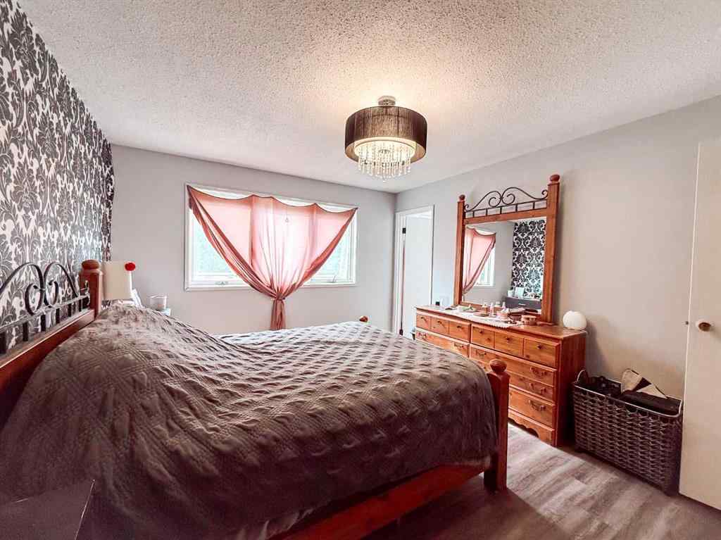 MLS® A2234224 - 4914 52 Street  in NONE Eaglesham, Residential