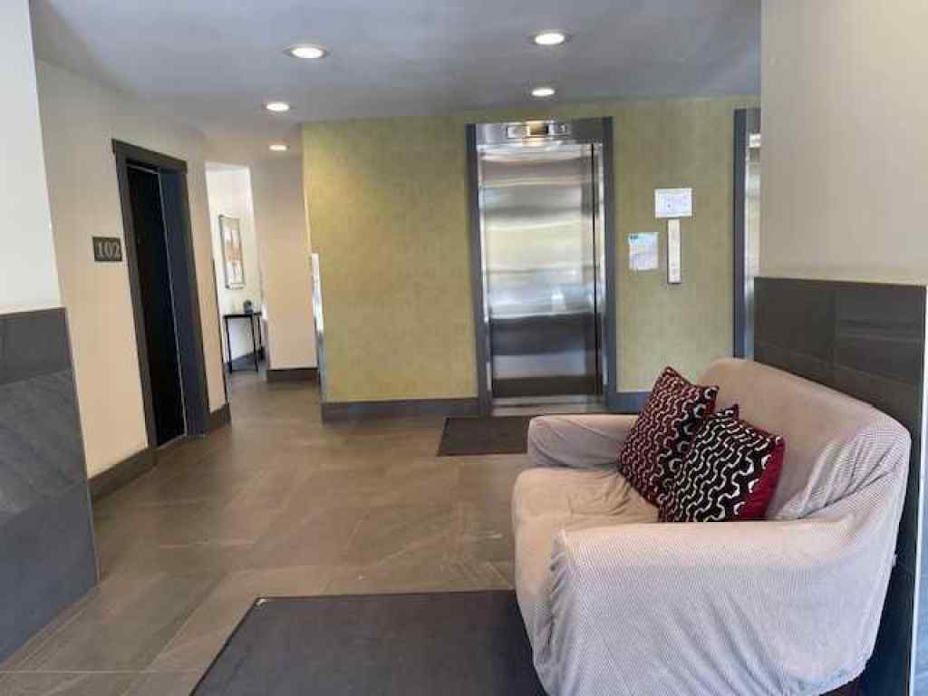 MLS® A2234256 - Unit #704 706 15 Avenue SW in Beltline Calgary, Residential