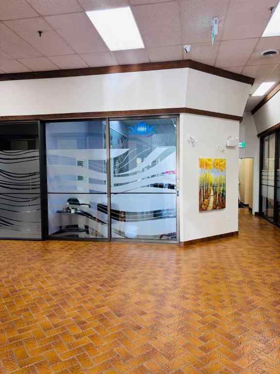MLS® A2234262 - Unit #5 202 5 Avenue SE in NONE Medicine Hat, Commercial